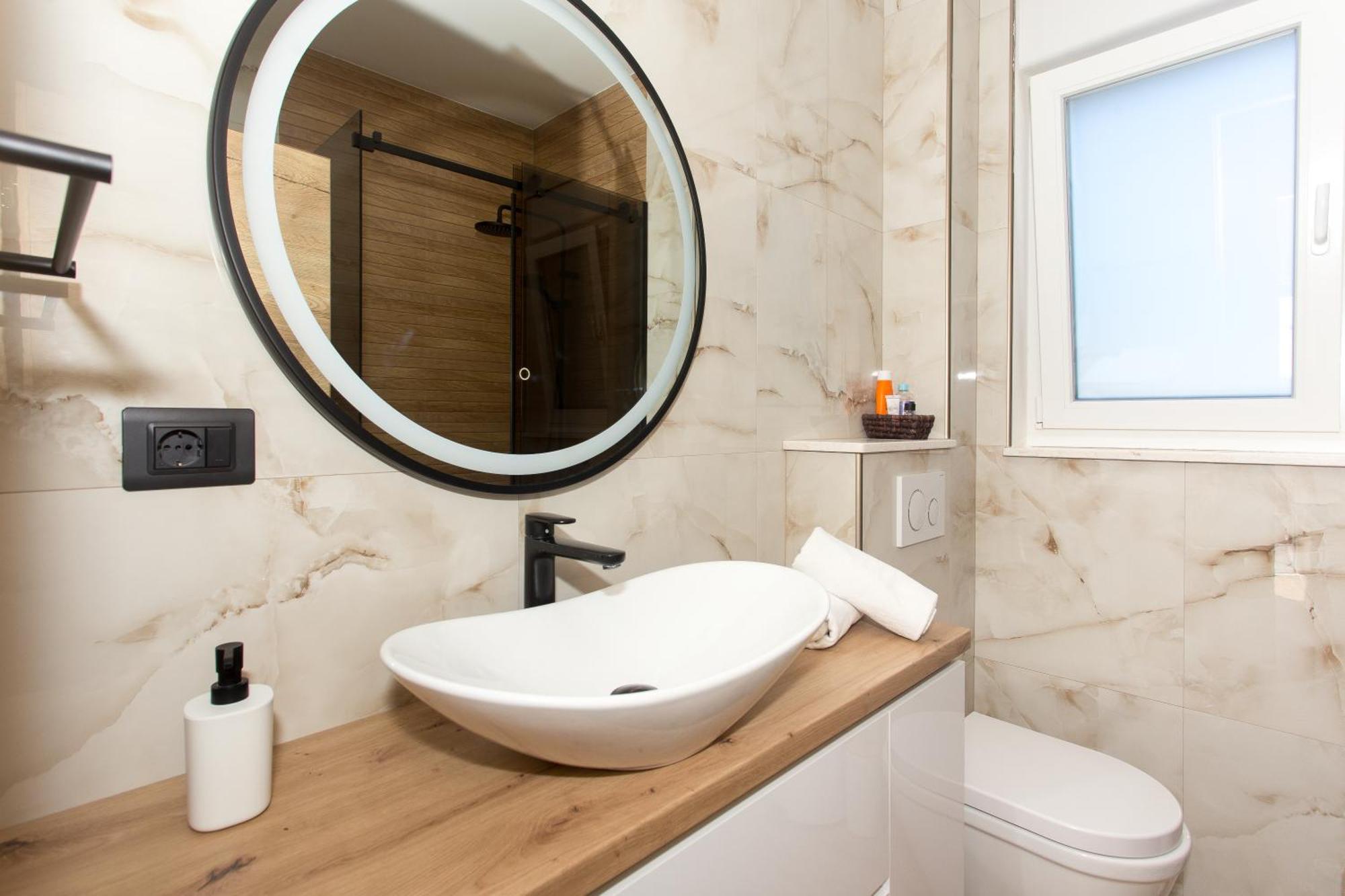 Modern Apartment With Swimming Pool Kastela Bagian luar foto