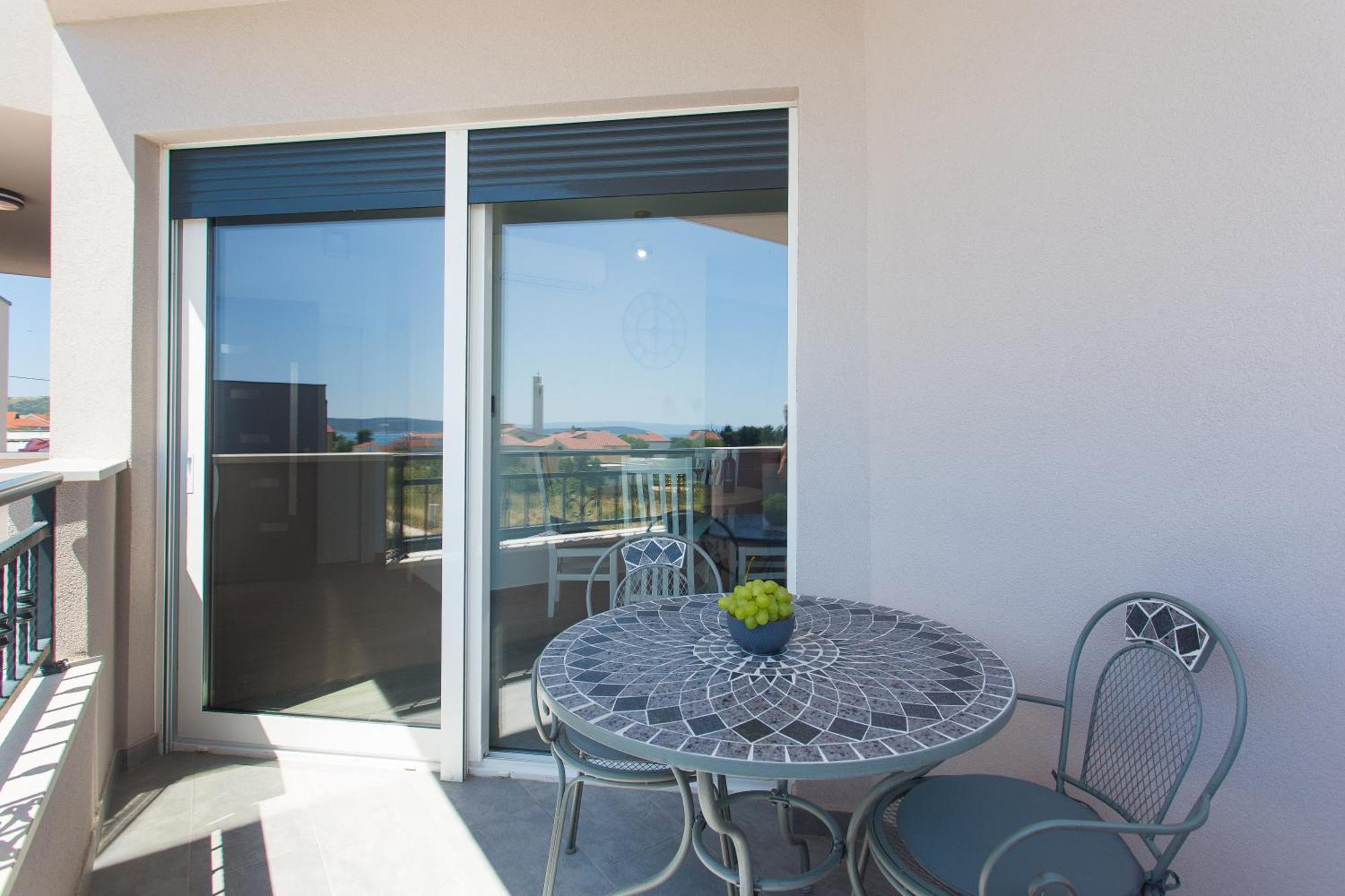 Modern Apartment With Swimming Pool Kastela Bagian luar foto